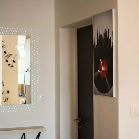 Karinflats - Jazzy Apt. Appartamento